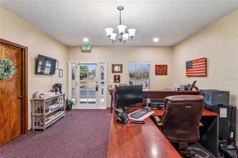 Commercial property in Spring Hill, Florida 423.45 sq.m. № 2217202 - photo 29