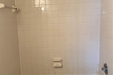 Condo in Tampa, Florida, 2 bedrooms № 2258261 - photo 26