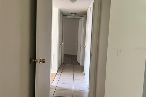 Condo in Tampa, Florida, 2 bedrooms № 2258261 - photo 17