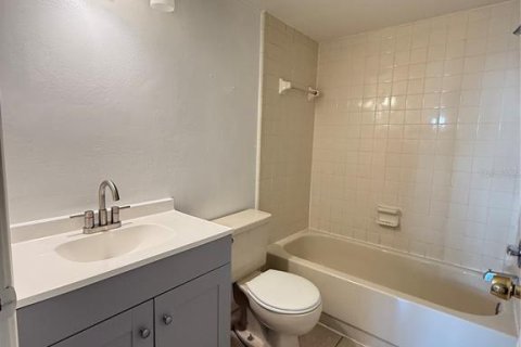 Condo in Tampa, Florida, 2 bedrooms № 2258261 - photo 24