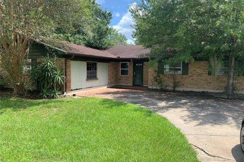House in Altamonte Springs, Florida 3 bedrooms, 226.5 sq.m. № 1336900 - photo 1