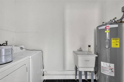Touwnhouse à vendre à Eustis, Floride: 2 chambres, 115.2 m2 № 2373286 - photo 18