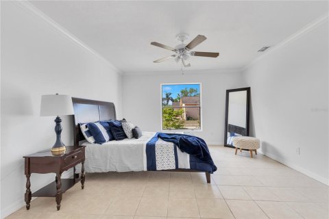 House in Deltona, Florida 3 bedrooms, 199.93 sq.m. № 1678986 - photo 19