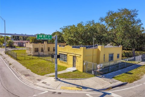 Villa ou maison à Miami, Floride 2 chambres, 102.19 m2 № 2007324