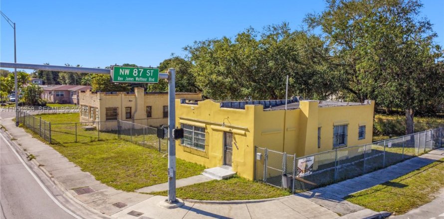 Villa ou maison à Miami, Floride 2 chambres, 102.19 m2 № 2007324