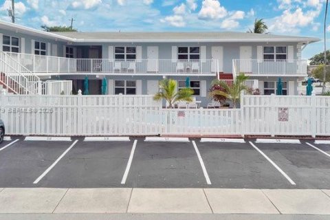 Copropriété à louer à Lauderdale-by-the-Sea, Floride: 1 chambre, 47.38 m2 № 2040004 - photo 17