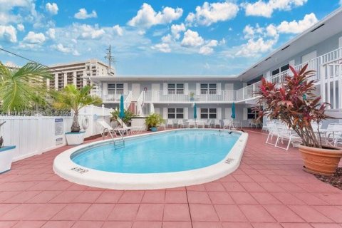 Condo à Lauderdale-by-the-Sea, Floride, 1 chambre  № 2040004