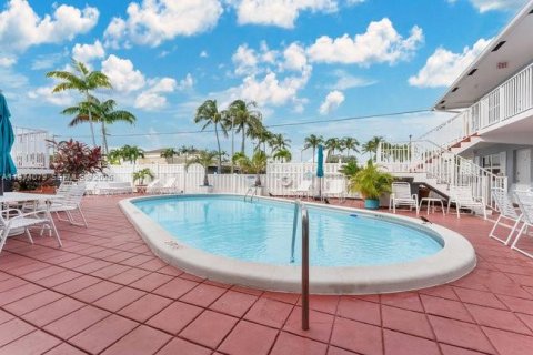 Copropriété à louer à Lauderdale-by-the-Sea, Floride: 1 chambre, 47.38 m2 № 2040004 - photo 2