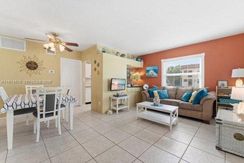 Copropriété à louer à Lauderdale-by-the-Sea, Floride: 1 chambre, 47.38 m2 № 2040004 - photo 13