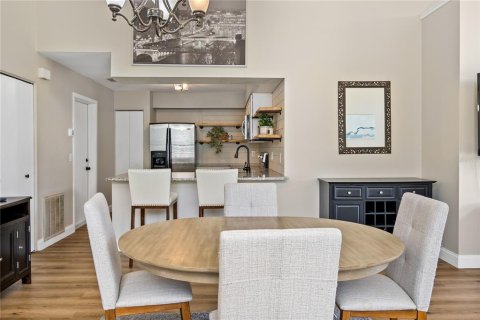 Duplex in Orlando, Florida 3 bedrooms, 151.43 sq.m. № 1875808 - photo 17