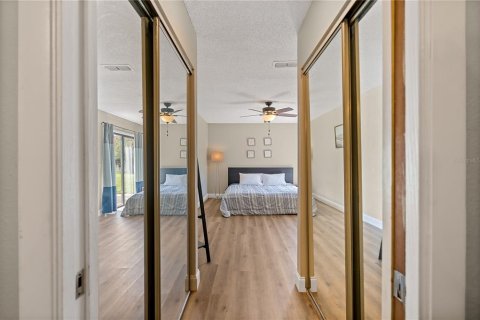 Duplex in Orlando, Florida 3 bedrooms, 151.43 sq.m. № 1875808 - photo 30