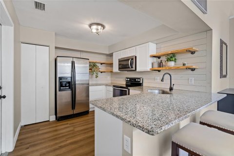 Duplex in Orlando, Florida 3 bedrooms, 151.43 sq.m. № 1875808 - photo 3