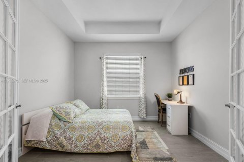 House in Cape Coral, Florida 4 bedrooms № 1994041 - photo 15