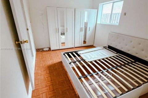 Casa en alquiler en Sunrise, Florida, 2 dormitorios, 83.24 m2 № 2010566 - foto 11