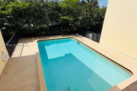 Condominio en alquiler en Coral Springs, Florida, 1 dormitorio, 83.61 m2 № 2084978 - foto 22