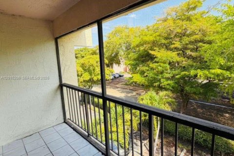 Condominio en alquiler en Coral Springs, Florida, 1 dormitorio, 83.61 m2 № 2084978 - foto 20