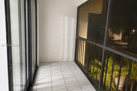 Condominio en alquiler en Coral Springs, Florida, 1 dormitorio, 83.61 m2 № 2084978 - foto 21