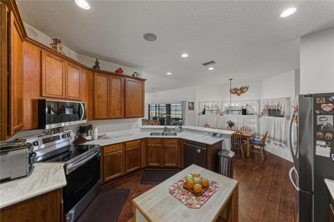 House in Lake Wales, Florida 3 bedrooms, 210.42 sq.m. № 2103162 - photo 27