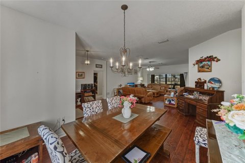 House in Lake Wales, Florida 3 bedrooms, 210.42 sq.m. № 2103162 - photo 12