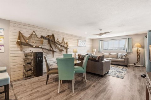 Condominio en venta en Port Charlotte, Florida, 1 dormitorio, 68.28 m2 № 2098628 - foto 12