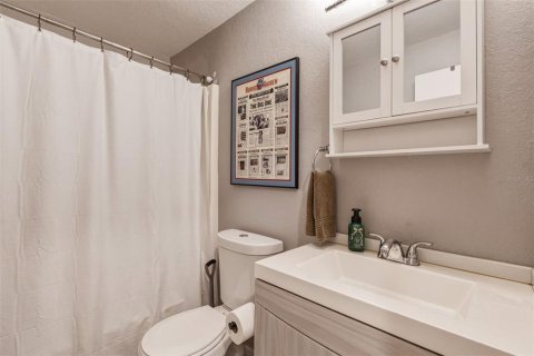 Condominio en venta en Port Charlotte, Florida, 1 dormitorio, 68.28 m2 № 2098628 - foto 24