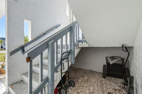 Condominio en venta en Port Charlotte, Florida, 1 dormitorio, 68.28 m2 № 2098628 - foto 27
