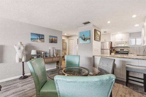 Condominio en venta en Port Charlotte, Florida, 1 dormitorio, 68.28 m2 № 2098628 - foto 19