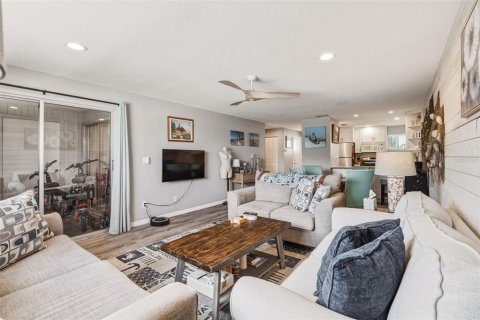 Condominio en venta en Port Charlotte, Florida, 1 dormitorio, 68.28 m2 № 2098628 - foto 18