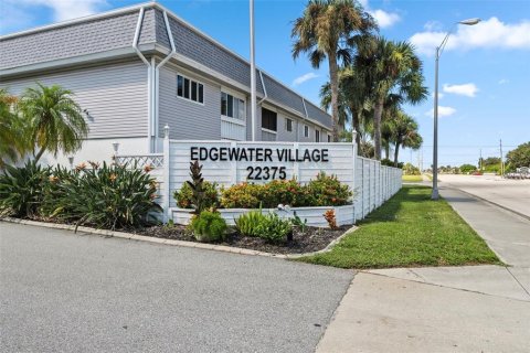 Condominio en venta en Port Charlotte, Florida, 1 dormitorio, 68.28 m2 № 2098628 - foto 25