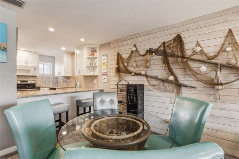 Condominio en venta en Port Charlotte, Florida, 1 dormitorio, 68.28 m2 № 2098628 - foto 14