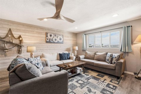 Condominio en venta en Port Charlotte, Florida, 1 dormitorio, 68.28 m2 № 2098628 - foto 15