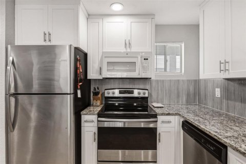 Condominio en venta en Port Charlotte, Florida, 1 dormitorio, 68.28 m2 № 2098628 - foto 11