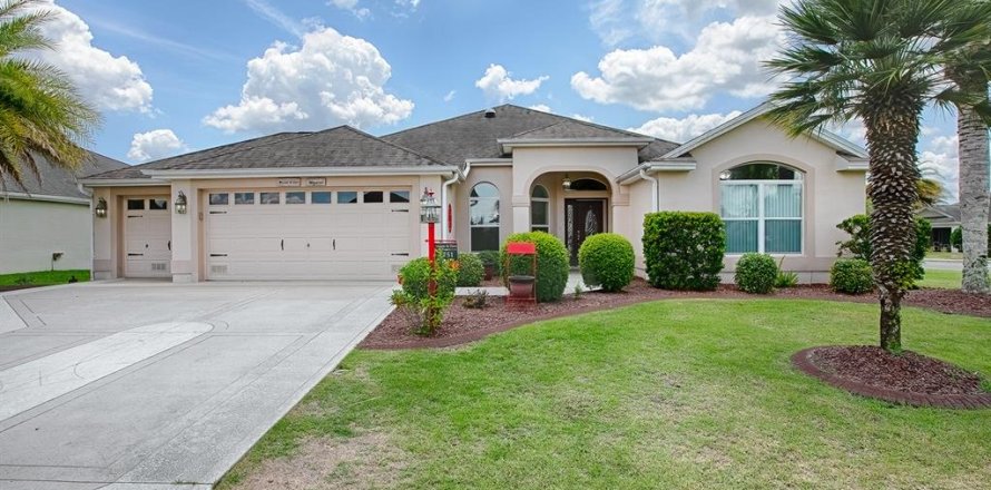 House in The Villages, Florida 3 bedrooms, 188.59 sq.m. № 1576395