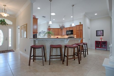 House in The Villages, Florida 3 bedrooms, 188.59 sq.m. № 1576395 - photo 12