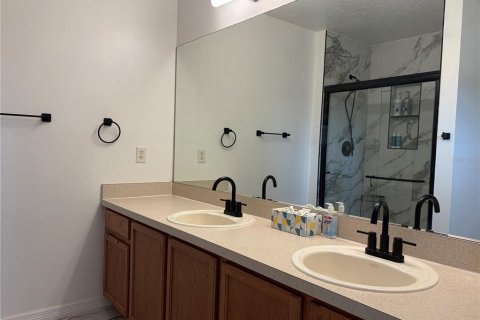 Touwnhouse à vendre à Tampa, Floride: 3 chambres, 135.17 m2 № 2218280 - photo 16