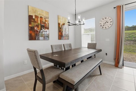 Touwnhouse à vendre à Lake Mary, Floride: 3 chambres, 177.07 m2 № 2137842 - photo 5