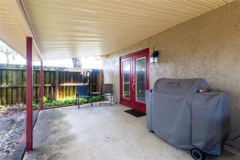 House in Seffner, Florida 3 bedrooms, 141.3 sq.m. № 1789538 - photo 29
