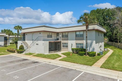 Condo in Winter Garden, Florida, 2 bedrooms № 2200246