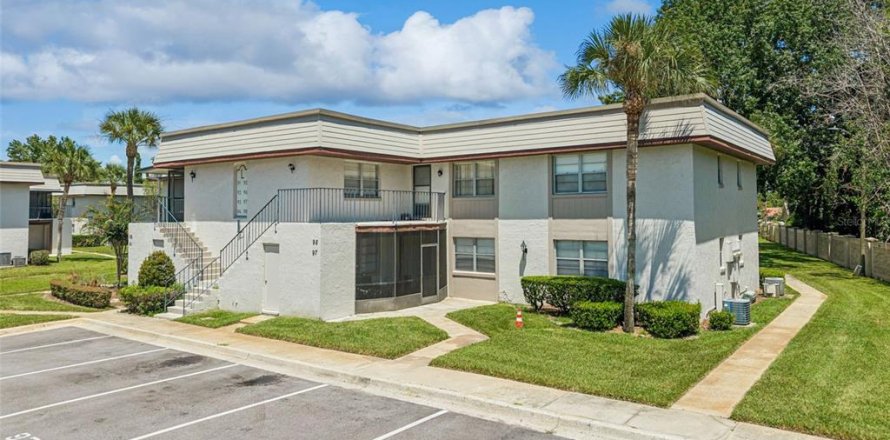 Condo in Winter Garden, Florida, 2 bedrooms  № 2200246