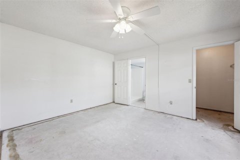 Condo in Winter Garden, Florida, 2 bedrooms  № 2200246 - photo 15