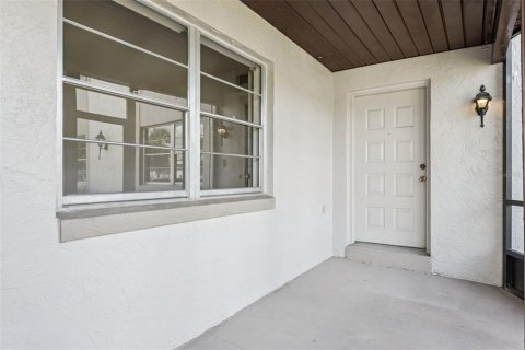 Condo in Winter Garden, Florida, 2 bedrooms  № 2200246 - photo 4