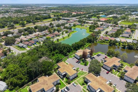 Condo in Winter Garden, Florida, 2 bedrooms  № 2200246 - photo 26