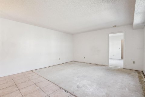 Condo in Winter Garden, Florida, 2 bedrooms  № 2200246 - photo 6