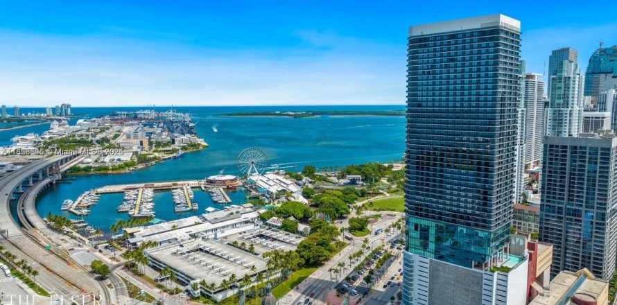 Condominio en Miami, Florida, 1 dormitorio № 1882588