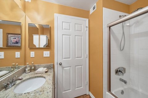 Condo in Sarasota, Florida, 2 bedrooms  № 1550437 - photo 17