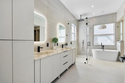 Casa en venta en Hollywood, Florida, 3 dormitorios, 168.52 m2 № 1696746 - foto 27