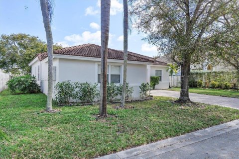 Casa en venta en Hollywood, Florida, 3 dormitorios, 168.52 m2 № 1696746 - foto 3