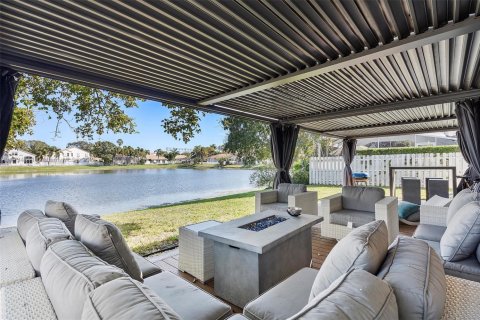 Casa en venta en Hollywood, Florida, 3 dormitorios, 168.52 m2 № 1696746 - foto 4