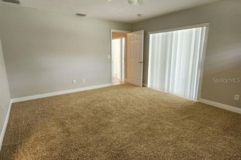 Casa en alquiler en Palm Bay, Florida, 4 dormitorios, 254.74 m2 № 1835648 - foto 14