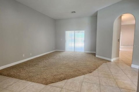 Casa en alquiler en Palm Bay, Florida, 4 dormitorios, 254.74 m2 № 1835648 - foto 5